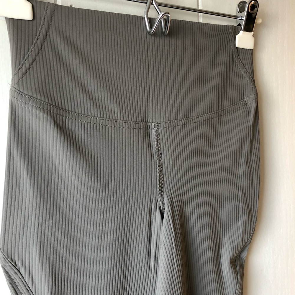*LULULEMON BASE PACE High Rise Tight Ribbed 23” Leggings in color ROVR - Picture 4 of 6
